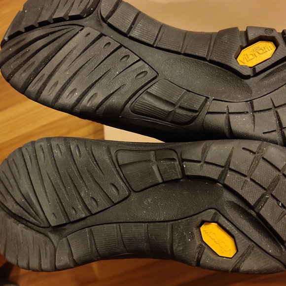 UGG SNOWPEAK WATERPROOF BOOTS 9 - Picture 8 of 10